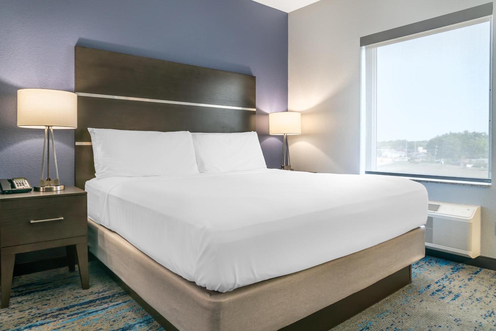 Hotel Comfort & Adrian